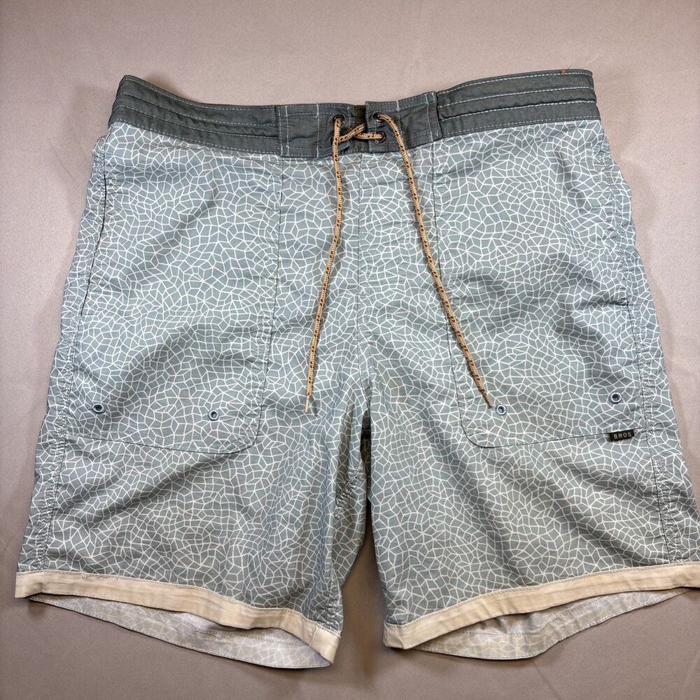 Howler Bros Swim Shorts Mens Medium Light Blue Geometric 7” Inseam Beach Surf